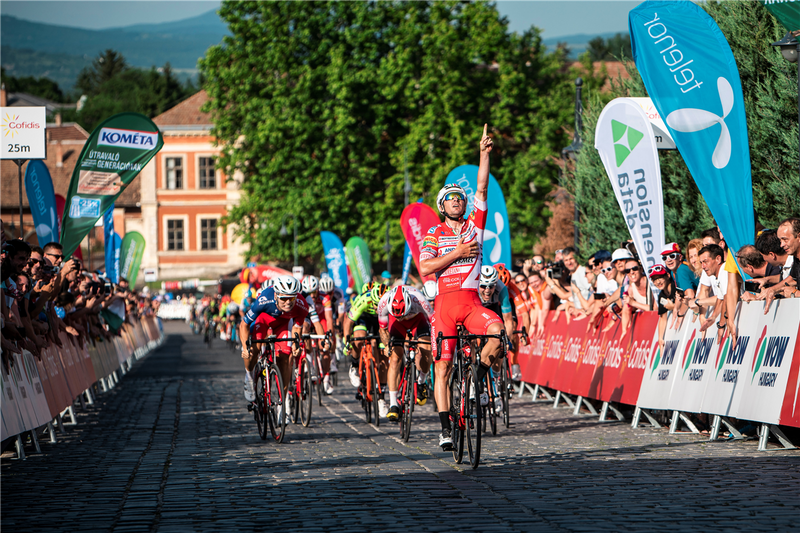 Barijera za pozornicu - Police -