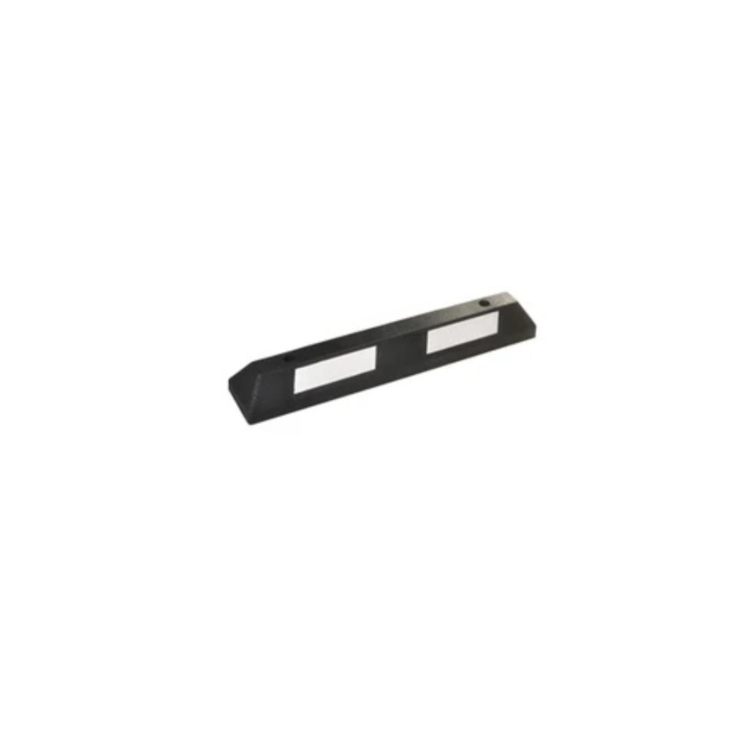 Geyer & Hosaja - Rubber Parking Separator - Black/White / 870 x 152 x 102 mm