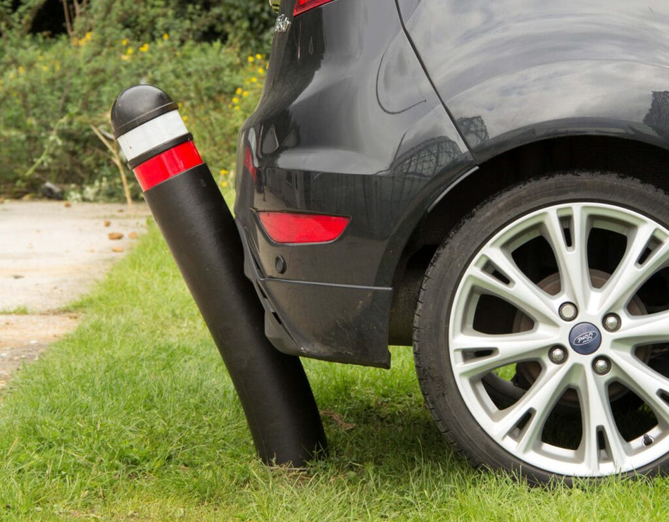 Flexible Rubber Bollard – Universal Black with White Reflective Bands