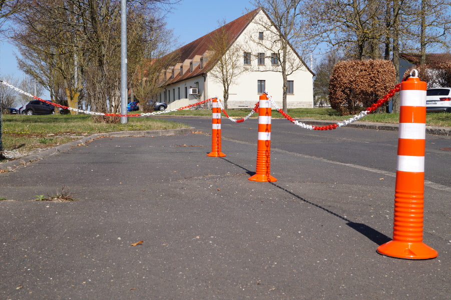 Koncovka pro uchycení řetězu pro dopravní sloupek Elasto