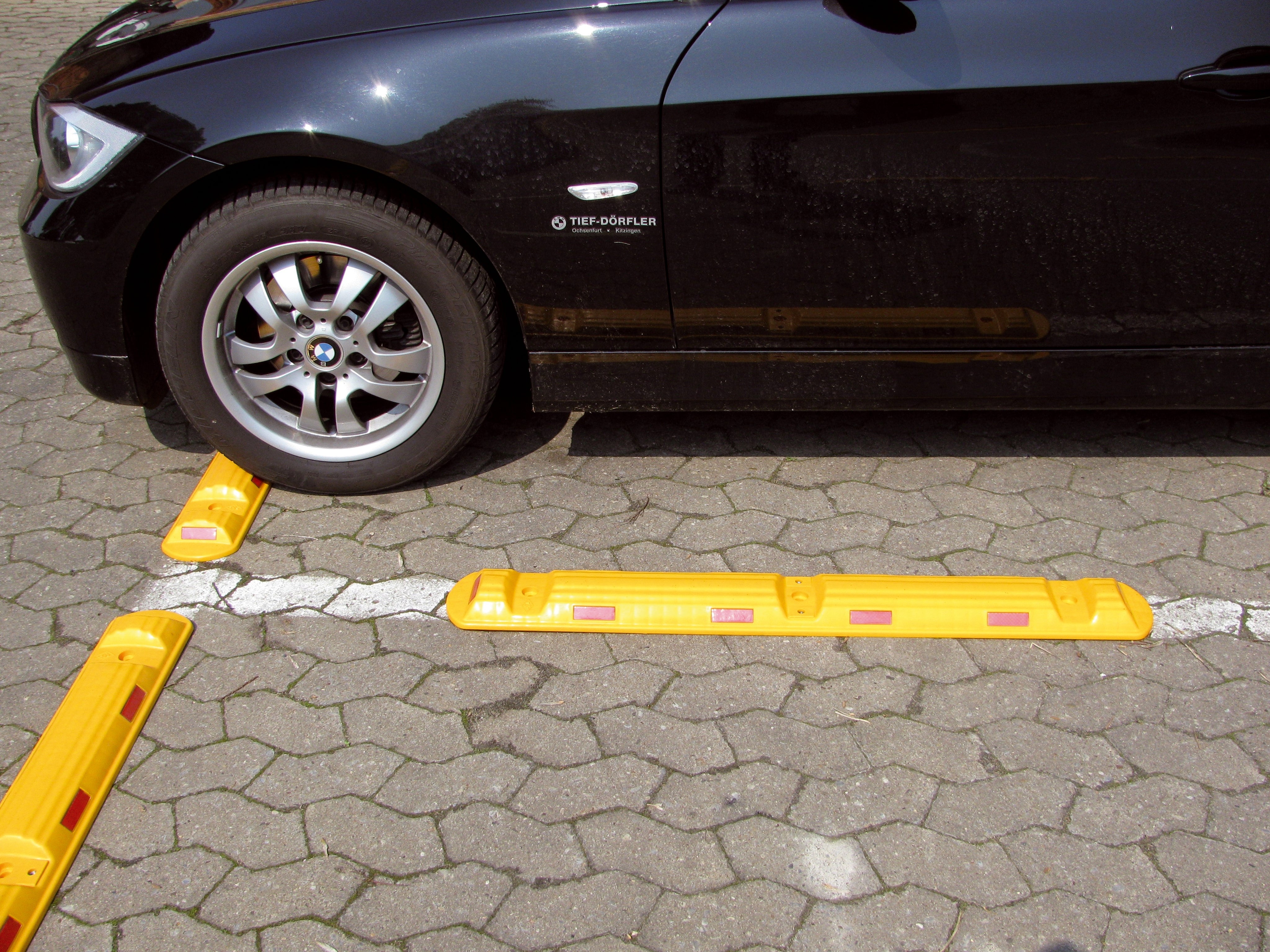 Park and guide barrier